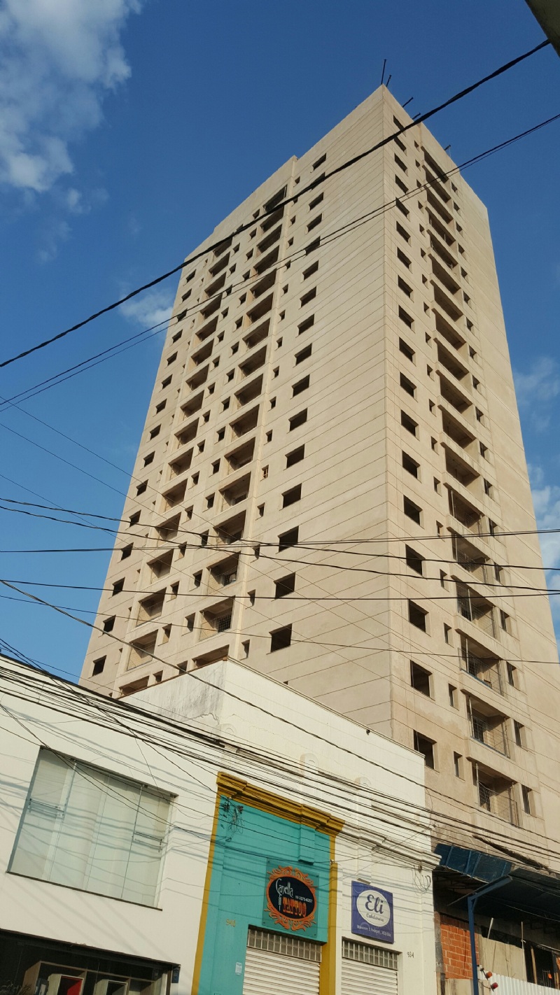 Foto atualizada 04/08/2016 - Fachada esquerda